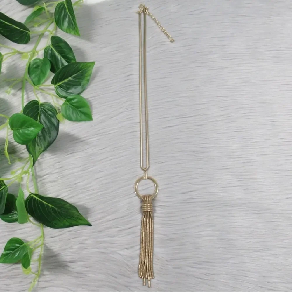 CHICO’S Gabby Pendant Necklace Gold Looped Long Snakechain Tassel